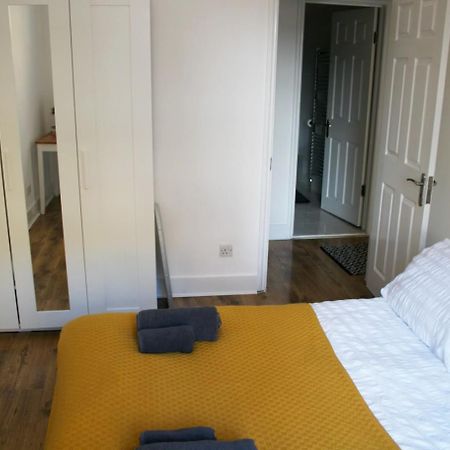 Stylish Cosy 1 Bedroom Flat London Bagian luar foto